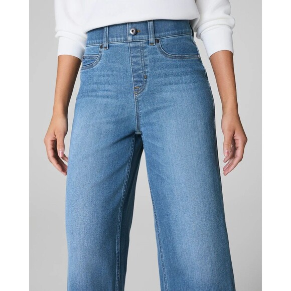 Sliming SPANXshape™ Original EveryWear Cropped High Waist Wide Leg Jeans, XS - Picture 3 of 8